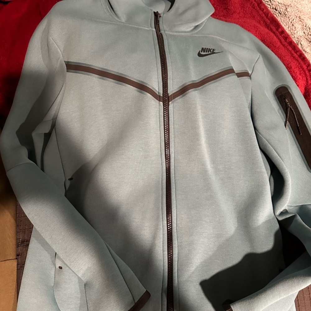 Nike mineral teal tech suit